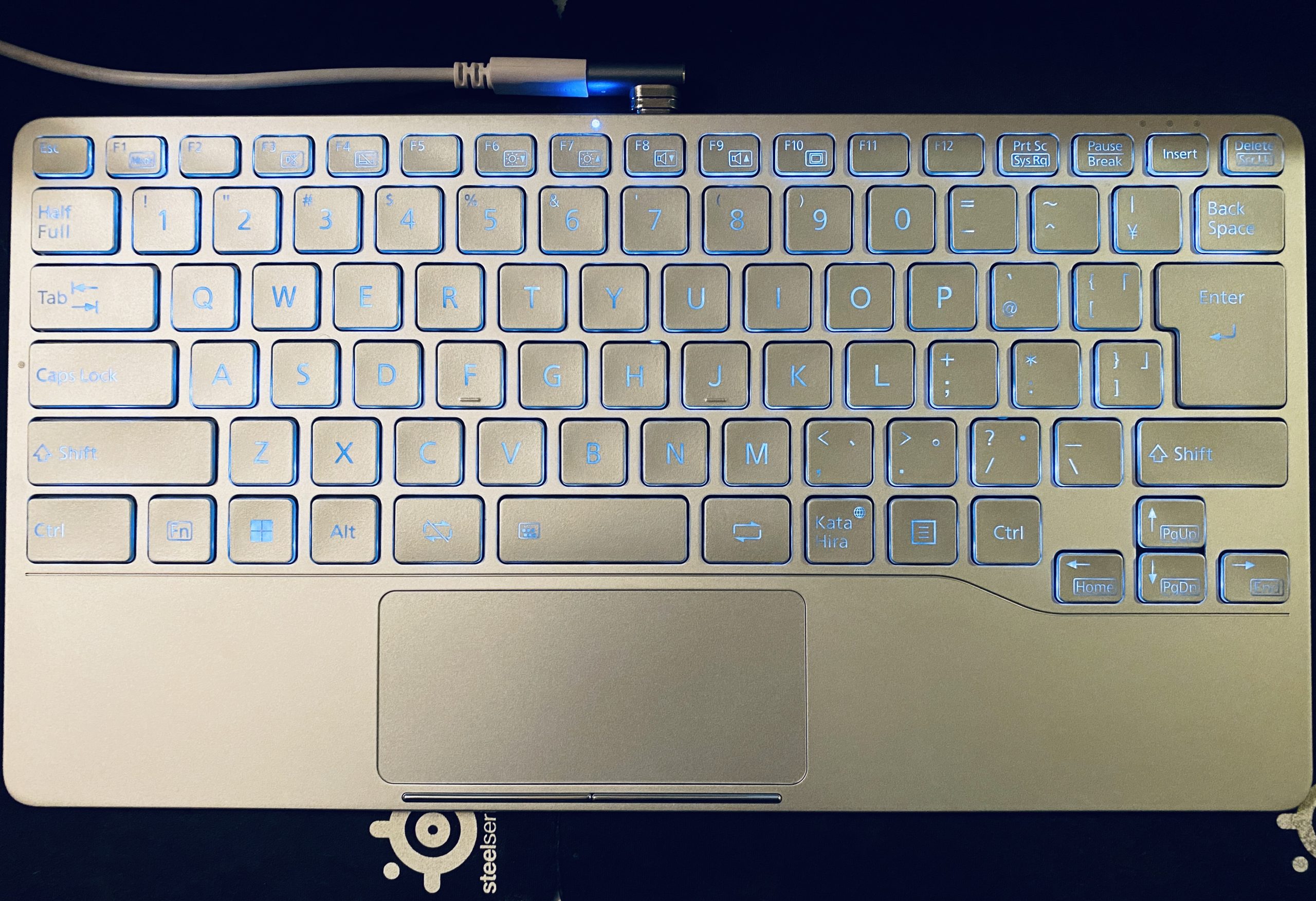 富士通「FMV Mobile Keyboard（モバイルキーボード）」レビュー | てこ 